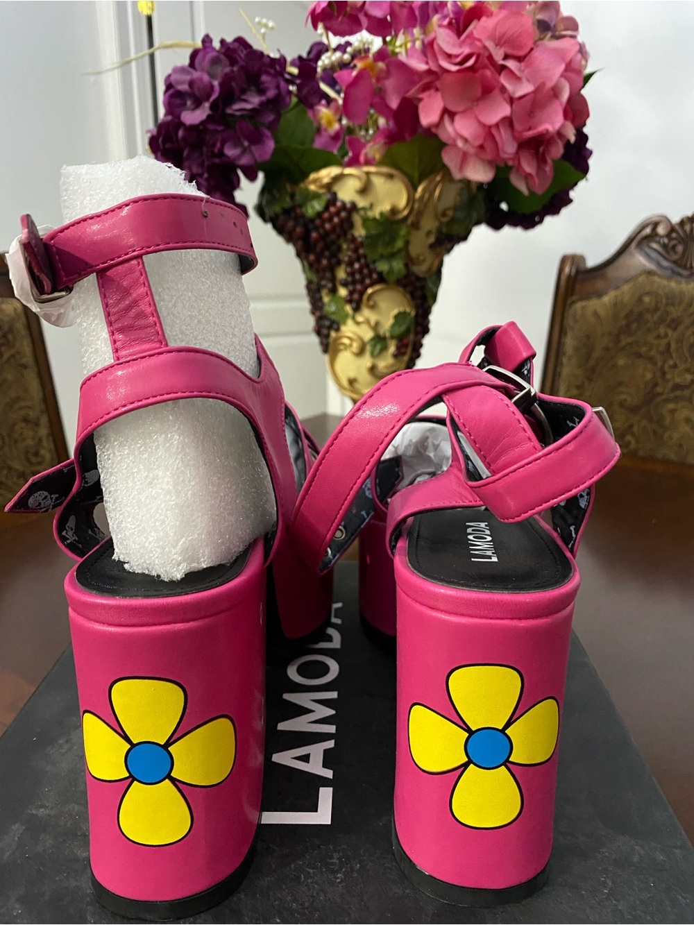 Moda Hot Pink Floral Platform Sandals - Picture 5 of 15